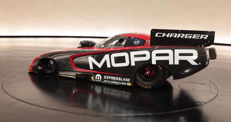  Dodge Charger R/T Funny Car by Mopar 2015 года  (фото 6 из 8)